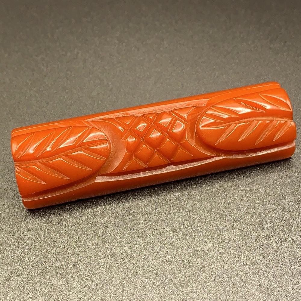 BAKELITE Hand Carved Tropical Motif